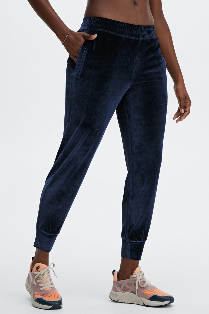 Fabletics MEDIUM Luxe Velour Jogger Deep Navy Pockets Athleisure Cozy Comfort